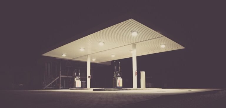 mol stacja paliw kto jest właścicielem